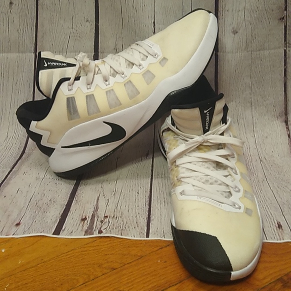 NIKE Zoom HYPERDUNK